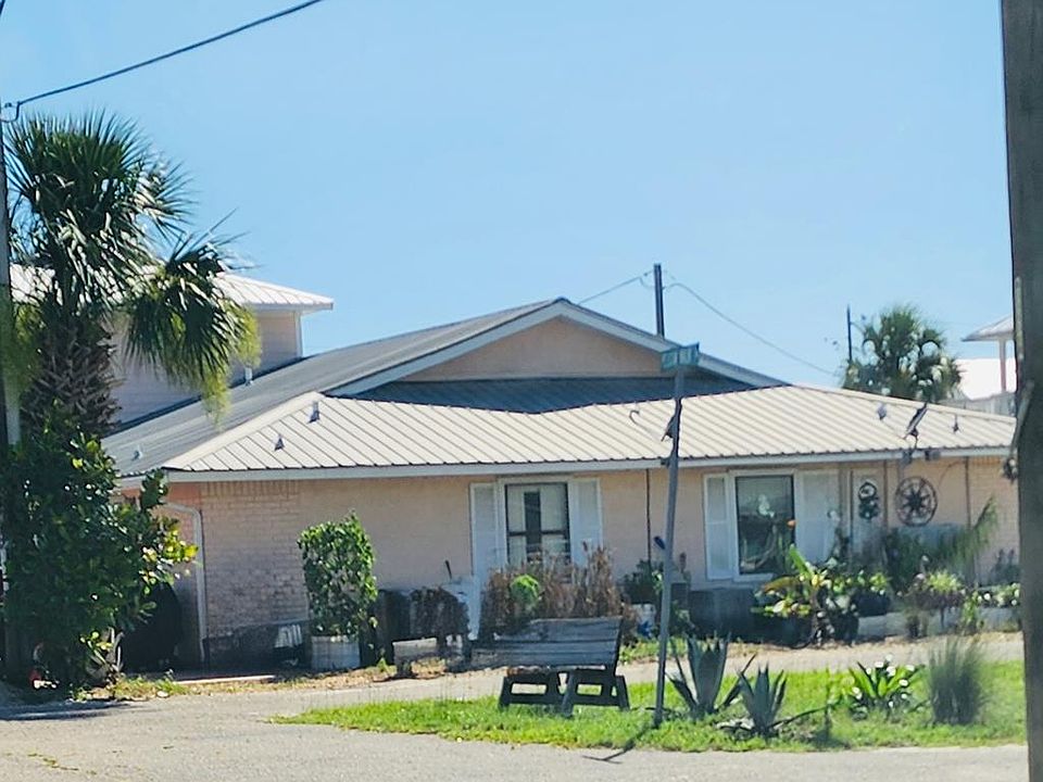1st image of 8201 Pelican Walk Ln