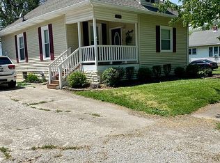 721 N 20th St, Mattoon, IL 61938