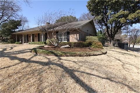 1st image of 300 Lawndale Dr