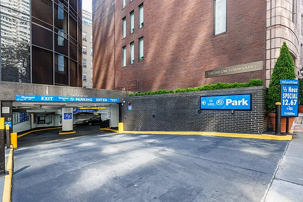 Rented by MNS | media 17