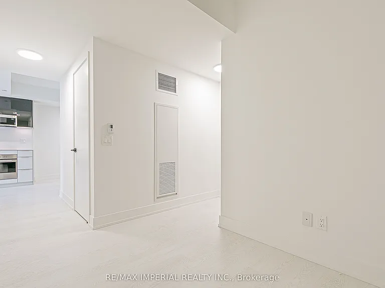 308 Jarvis St #305 — Photo 25