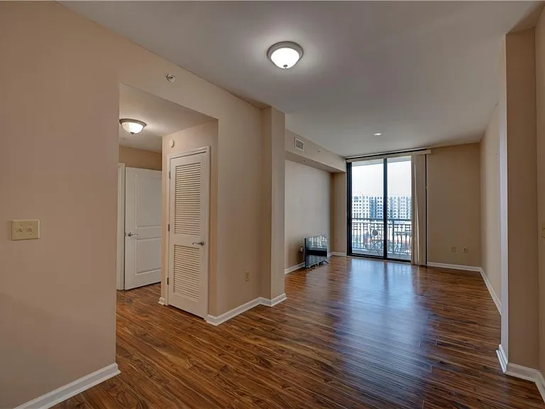 3040 Peachtree Rd NW #813 — Photo 10