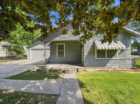 319 W 1st St, Crosby, TX 77532