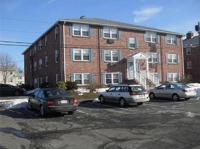 1st image of 4 McDewell Ave APT 18