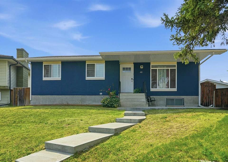 1st image of 40 E Penworth Pl SE