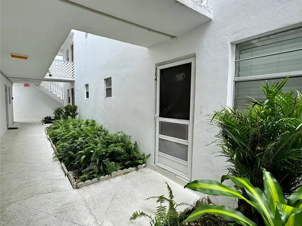 6507 Winfield Blvd APT 104C, Margate, FL 33063