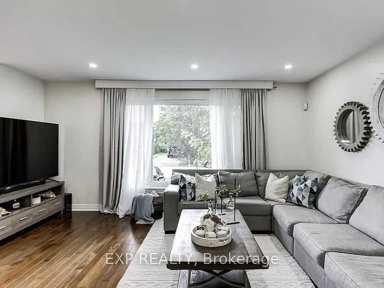 72 Billington Cres #UPPER — Photo 5