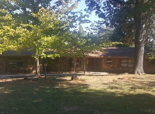 2422 S Country Club Rd, Hugo, OK 74743