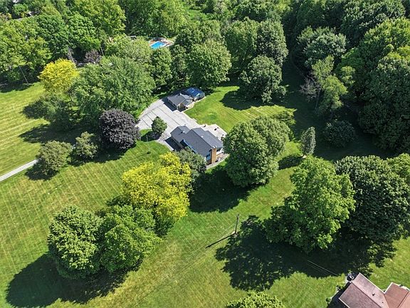 4th image of 2072 Boyd School Rd