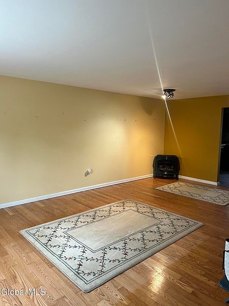 3rd image of 204 Point Of Woods Drive