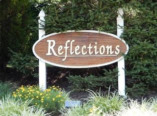 57 Farnham Sq, Parlin, NJ 08859