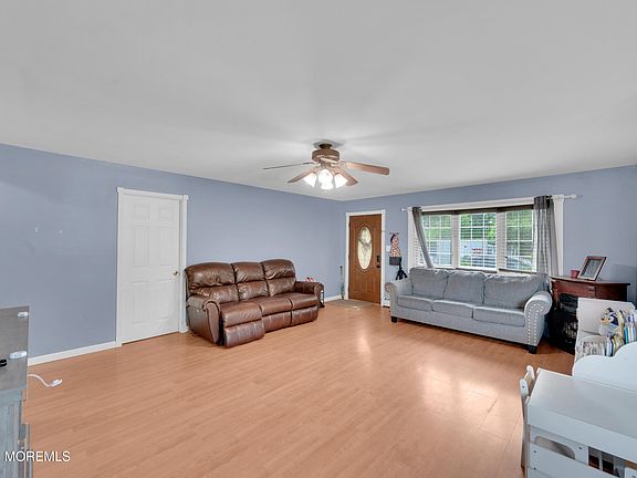 5th image of 459 Vine Street