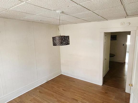 4th image of 608 E Philadelphia St