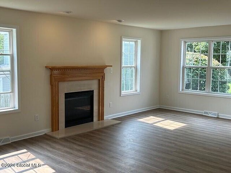 5th image of 36 Kendale Avenue