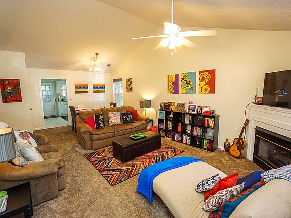 5th image of 180 Cedar Grove Circle