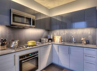 620 W Division St #17, Chicago, IL 60610