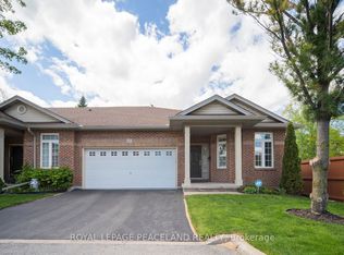 5595 Drummond Rd #11, Niagara Falls, ON L2G4L2