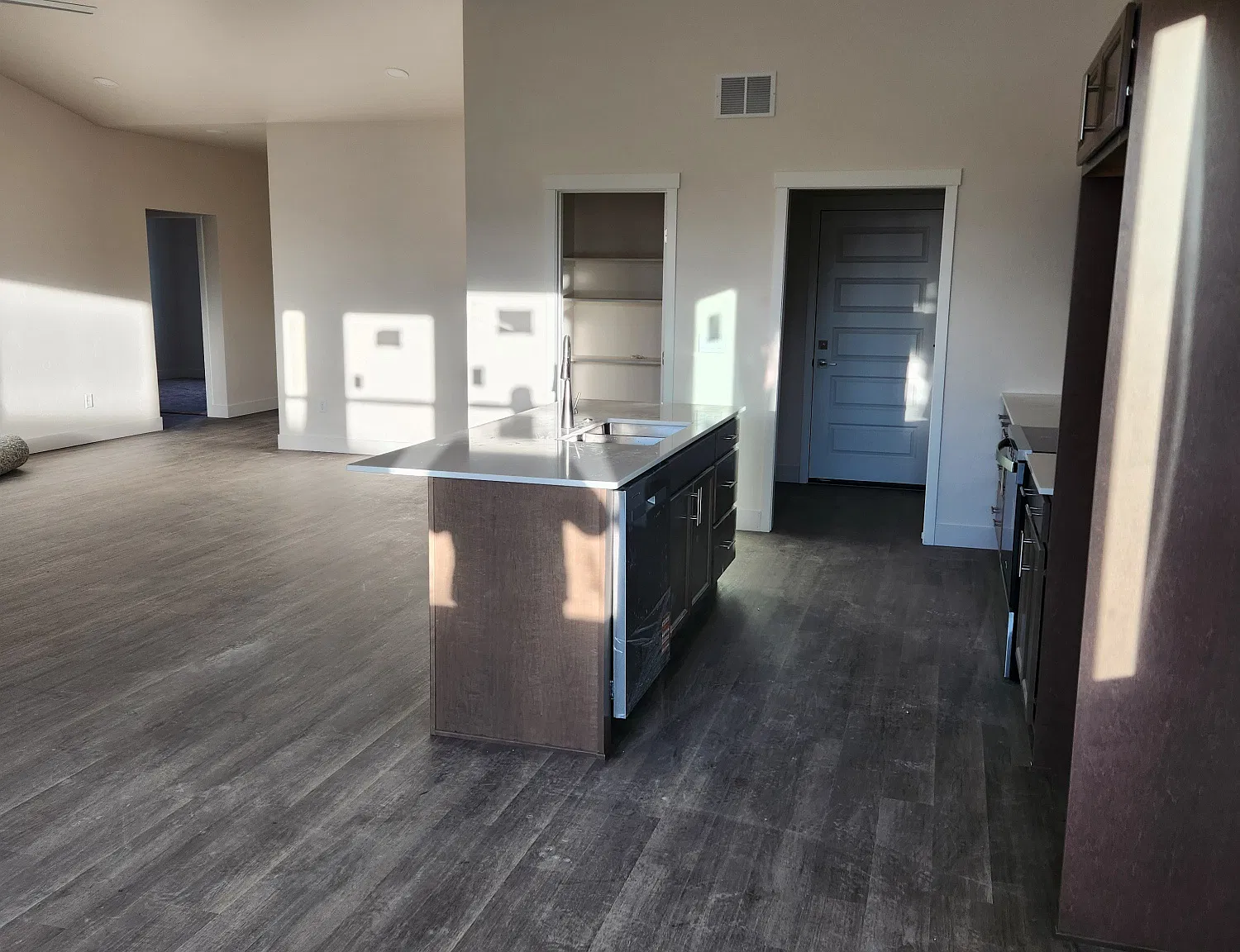 3 bed, 1610 sqft, $2,800 — Photo 4