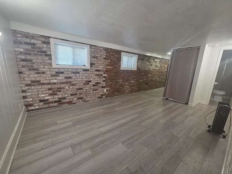 3851 Vineyard Ave #D — Photo 2