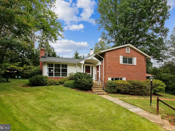 7018 Ted Dr, Falls Church, VA 22042