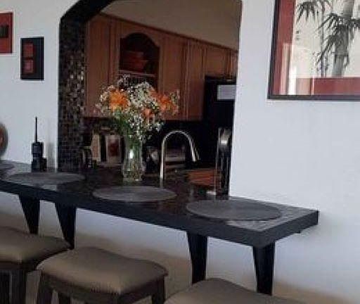 breakfast bar