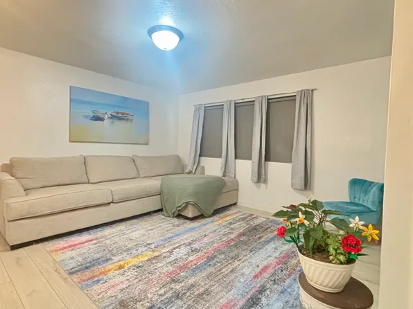 624 E Fairoaks Way, Sandy, UT 84070