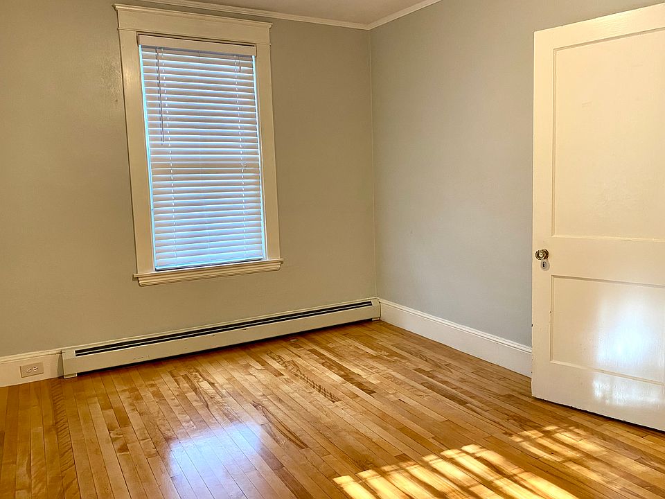 1st bedroom
