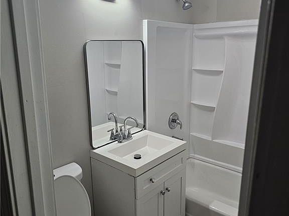 5th image of 4616 Ryan Rd