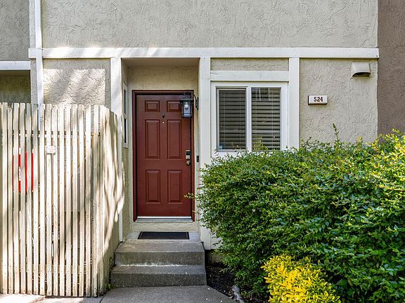 3rd image of 524 Santa Alicia Drive