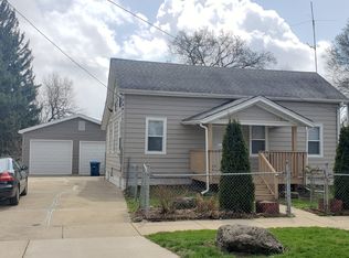 933 Liberty St, Aurora, IL 60505