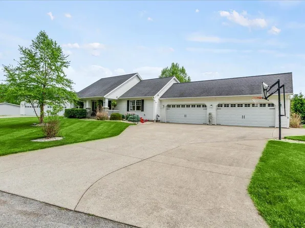 11040 Pear Ln, Belle Center, OH 43310