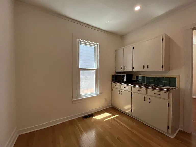 610 NE 79th Ave — Photo 12