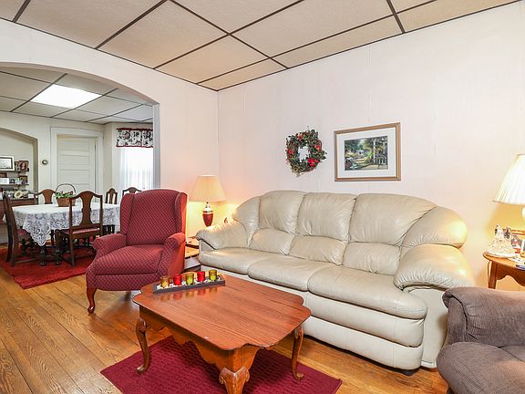 2nd image of 4137 N Richmond St