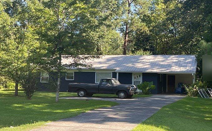 1st image of 815 Forest Hills Dr