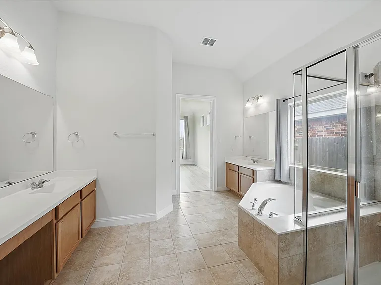 3902 Palmer Meadow Ct — Photo 23