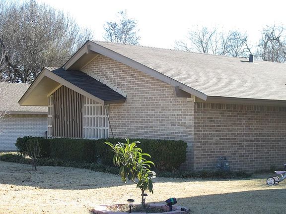 2nd image of 3602 Galaxie Dr