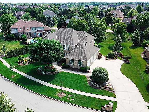 3rd image of 22821 Sun River Dr