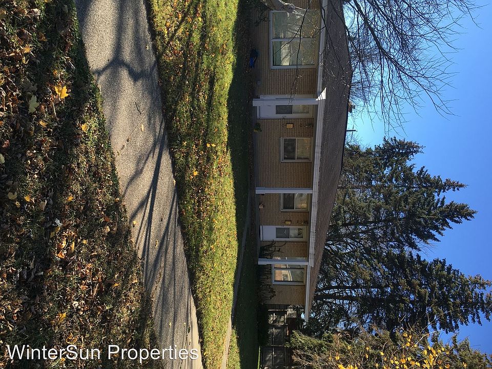 1st image of 214 E 28th St
