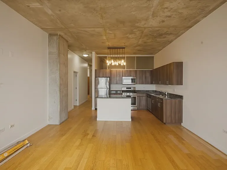 235 W Van Buren St #4507 — Photo 6