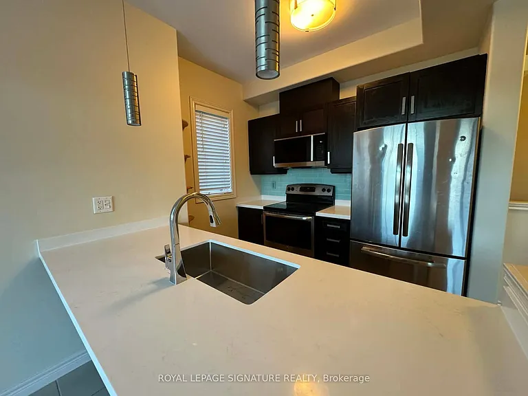 225 Westbank Trl — Photo 22