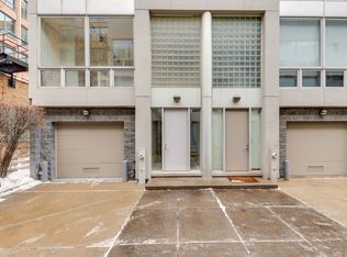 680 N Peoria St #F, Chicago, IL 60642