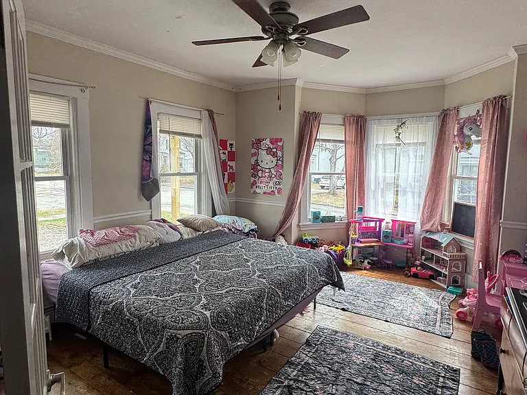 27 Pleasant St #A — Photo 12