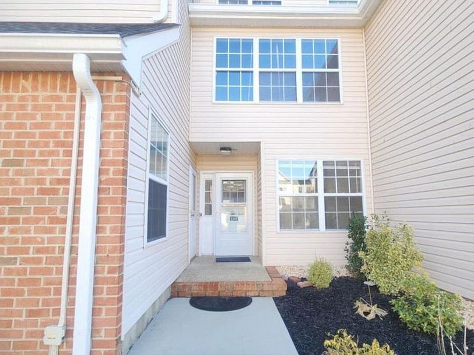 1st image of 1301 Plymouth Rd