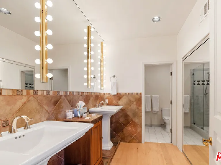 7350 Brodiaea Way — Photo 42