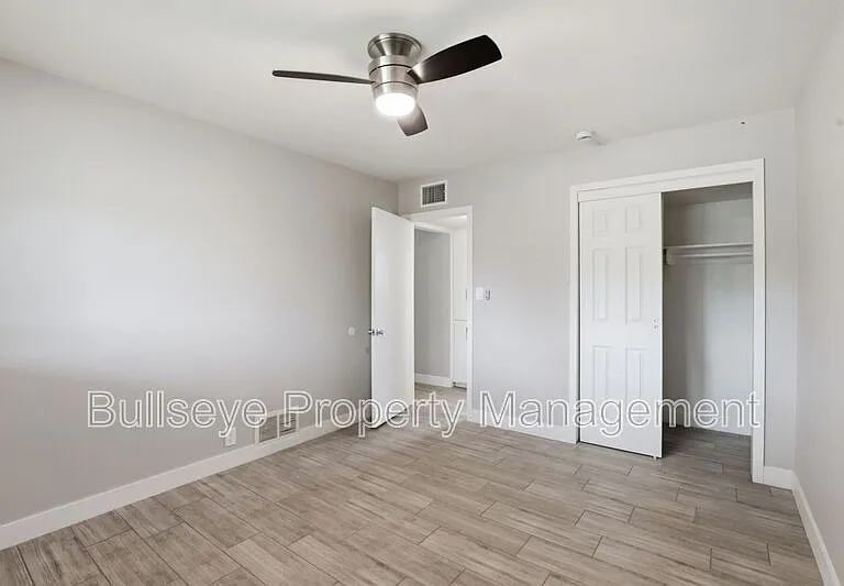 1721 E Moreland St #2 — Photo 16