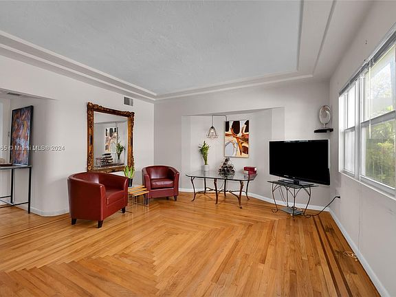 2nd image of 6911 Bay Dr #2