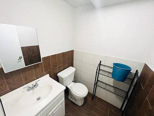 Rented by Pear NYC LLC | media 14