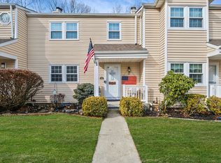 23 Franklin Cmns, Yaphank, NY 11980