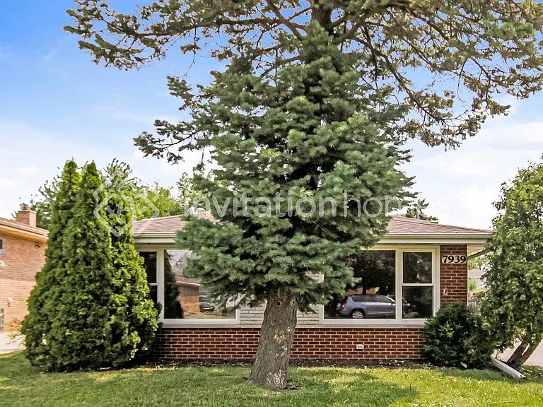 7939 Mason Ave — Photo 1
