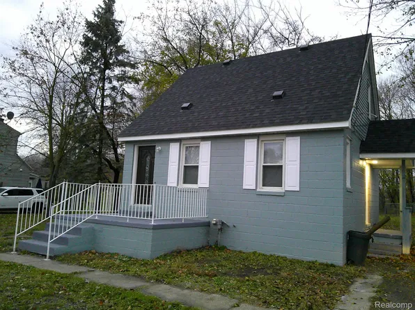 37267 Townhall St, Harrison Township, MI 48045